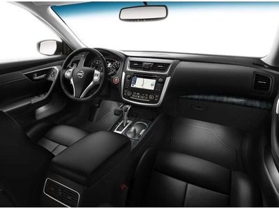 Nissan_Altima_interior_lighting